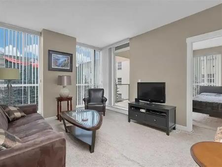 2 bed 2 bath Apartment | 307 - 315 3 Street Southeast, Calgary