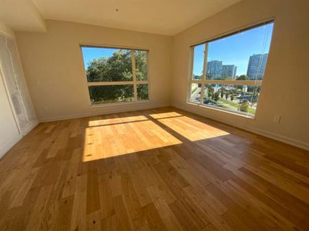 Spacious 2 Bedroom plus a den condo by the River for Rent!