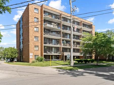 Glenwood Apartments | 3576 Peter St., Windsor