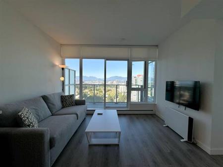 MOVE IN READY FURNISHED 1 BED 1 BATH IN SURREY CENTRAL!