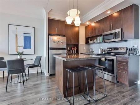 Wellesley & Jarvis Stylish 1Bdrm +Den Modern Kitchen 1 Parking