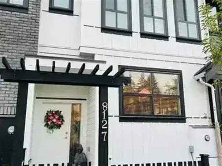 Luxurious 3 Bedroom Townhouse in Langley - Your Dream Home Awaits | 8127 202 Street, Langley Township