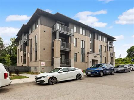 Hillview Apartments | 525, 545 & 555 Recolte Private, Orleans