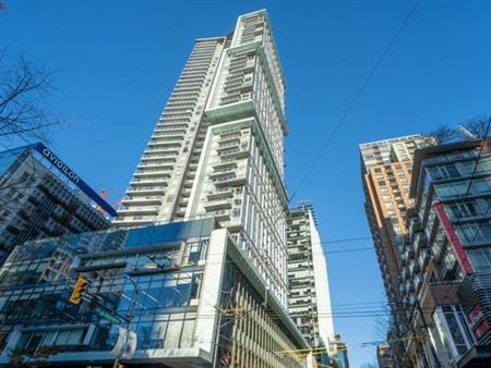 Furnished AC 2 bed + 2 bath condo at Vancouver downtown “Telus Garden”