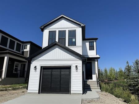 BRIGHT, BEAUTIFUL 3 BEDROOM HOUSE located in SETON | 52 Seton Gardens Southeast, Calgary