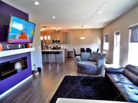 3 bdrm -1450 sqft-Townhouse-Chappelle(SW) - $2195/month -  Available Sept 1,2024 | Edmonton