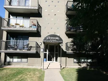 1 bed room unit in Lower Mount Royal - steps away from 17th Ave | 102 - 1717 12 St SW, Calgary