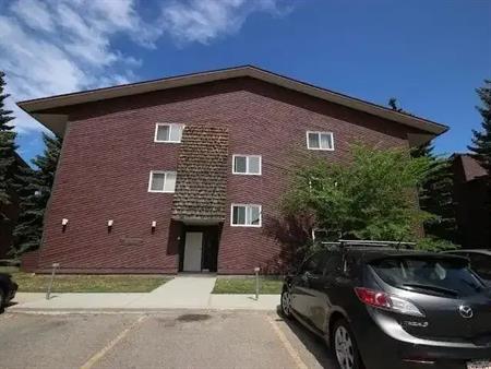 Quiet and Safe Family Friendly Condo in BlueQuill, SW Edmonton | 119 - 2323 119 Street Northwest, Edmonton