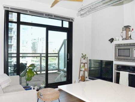 Modern Loft Style 1 Bedroom Condo + Spacious Balcony + Gym