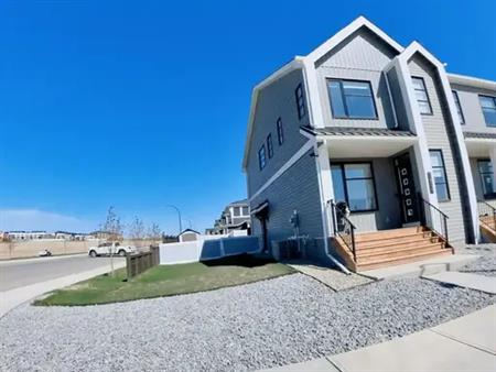 Stunning 3BD, 2.5BT House, Great location in a very desirable neighborhood | 3806 202 Ave SE, Calgary