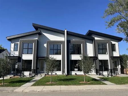 *** Utilities Included *** Huge Basement Suite in Highland Park! | 428 34 Avenue Northwest, Calgary