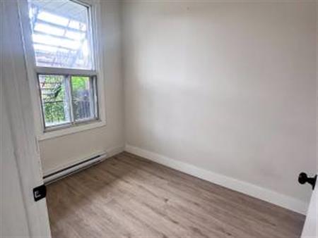 2 Bedroom Apartment newly beautiful renovated