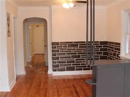 Rent:CenterTown 2bedroom Apt Nov1st