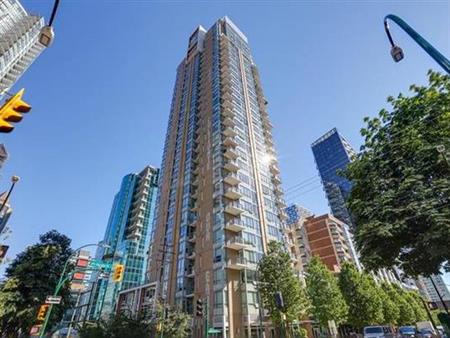 Spacious 2bed/2bath **Downtown Vancouver**Fully Furnished