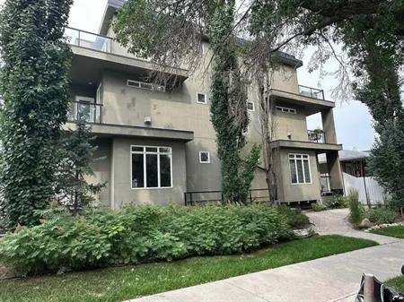 9856 83 Avenue - Condo in Strathcona | 9856 83 Avenue -, Edmonton