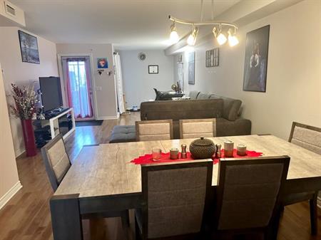 Grand condo 4 1/2 à louer