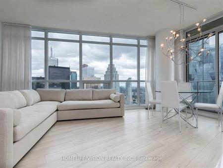 2+1 Bedroom, 2 Bathroom - Maple Leaf Square