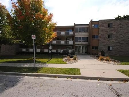 Sherwood Manor Apartments | 1200 Fennell Avenue E., Hamilton