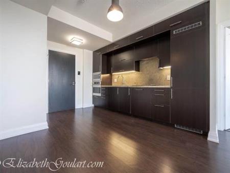 5 SHEPPARD AVENUE EAST - HULLMARK CONDOS - 2 BEDROOM W/PARKING