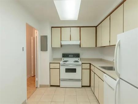 900 Rockland Avenue | 900 Rockland, Montreal