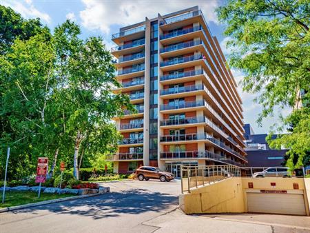 Sandpiper Apartments | 1431 Lakeshore Road, Burlington