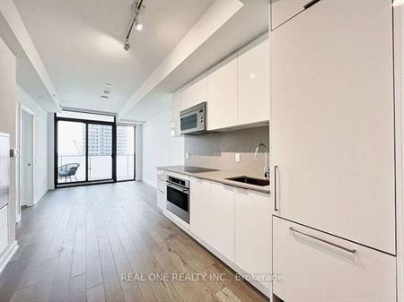 1 Bed & 1 bath - Yonge & Rich - Residences on Lombard