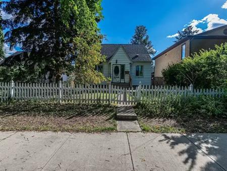 University Area House with 4 Bedrooms, 2 Bathrooms | 10515 68 Avenue Northwest, Edmonton