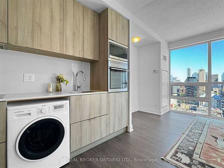 1+1 Bedroom, 1 Bathroom - Picasso Condos