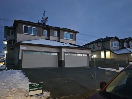 3 Bedroom Duplex in Chappelle! | Edmonton