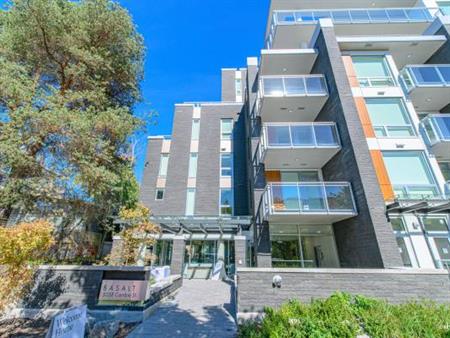 Vancouver West Cambie 2 Bedroom + 2 Bathroom