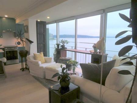 Waterfront furnished condo-POOL