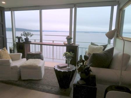 Waterfront furnished condo-POOL