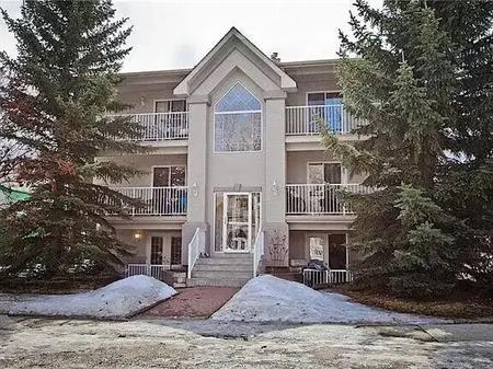 Bright and Spacious 2 Bedroom Condo | 201 - 139 26 Avenue Northwest, Calgary