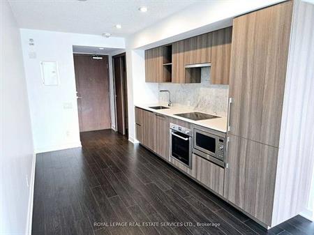 1+1 Bedroom, 1 Bathroom - Lakeshore Condos