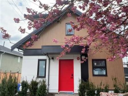 brand-new 2 bed 1 bath laneway house near Cambie