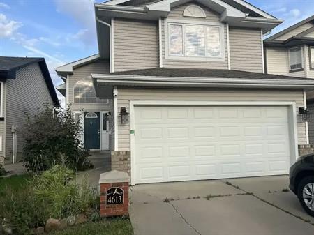 3 bedrooms 2 full bathrooms | 4613 190A Street Northwest, Edmonton