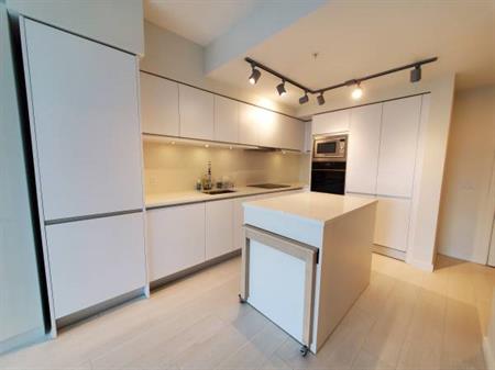 1 Bedroom + Den + Parking Downtown Olympic Village by Skytrain and Bus