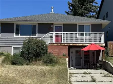 Desirable Capitol Hill - Charming Mid Century Main Floor & Private Lower Laundry | Calgary