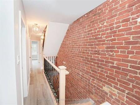 5 Bedroom, 2 Bathroom - House in Bloor/Dovercourt Village