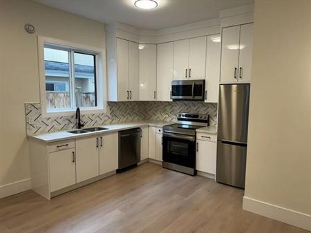 !!!$1850 New 1 Bedrooms Side Suite in Richmond