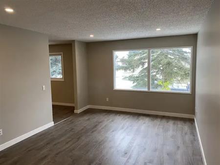 Marlborough Park – Renovated – 3 Bedroom Main Floor – Only $1,850 | 394 Maitland Hill Northeast, Calgary