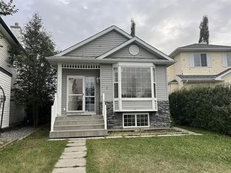 Spacious 4-Bedroom House in Coventry Hill with Extra Large Double Garage | 9 Coville Gardens Northeast, Calgary