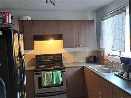 3 Bedroom + Den with Yard and Parking | 3 - 804 44 Street Southeast, Calgary