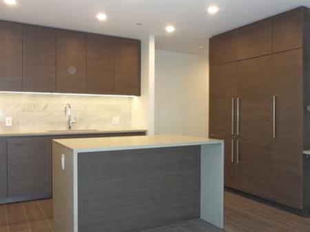 30/F Brand New Luxury AC 2 Beds & 2 Baths for Rent at Brentwood Park.