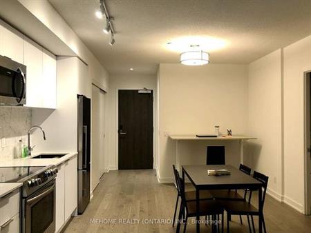 Yonge + Richmond Street E Spacious +Functional 1Bdrm Lrg Living Room