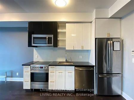 Parklawn & Lakeshore Waterfront Stunning 1Bdrm Modern Kitchen Lrg Bal