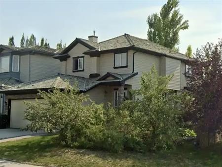 Executive Home in Springbank | Spring Mews SW, Calgary