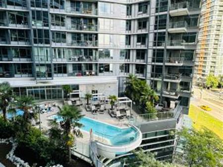 1 Bedroom + Den + 1 Bath Apartment in One Pacific Building (Downtown)