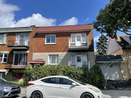 Bel Appartement 5 1/2 à Louer Situé Au Centre De Montréal