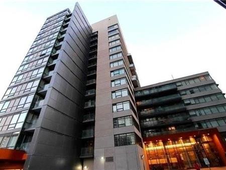 LIBERTY VILLAGE LIFESTYLE 2 BEDS 1 BATH PARKING INCLD